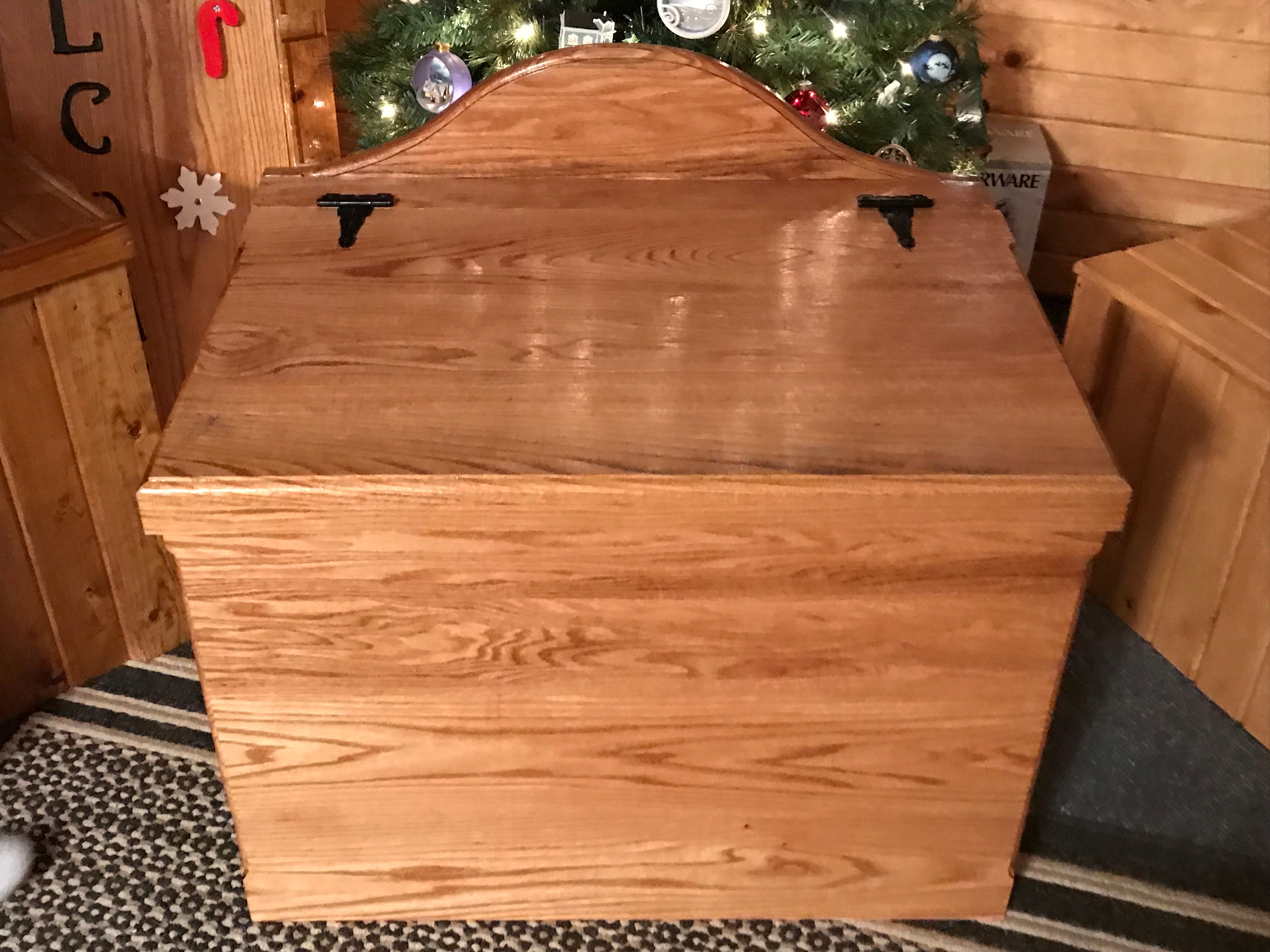 Oak Toy Chest – Behind the Barn by J & L